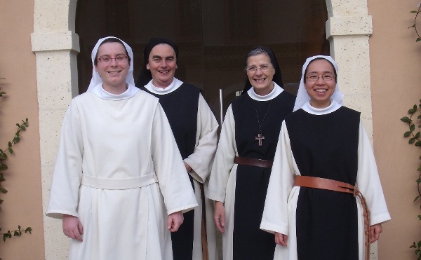 {Abbaye notre Dame de Bonne Espérance} {Fromage de La ETrappe, retraites spirituelles}